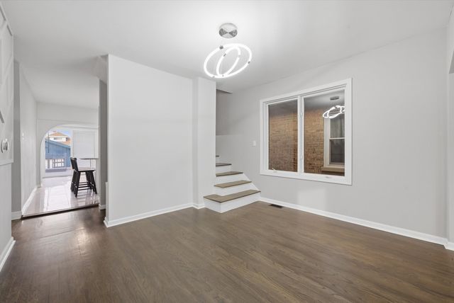 7825 W Cressett Drive, Elmwood Park, IL 60707