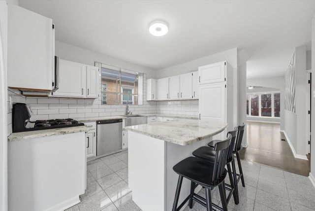 7825 W Cressett Drive, Elmwood Park, IL 60707