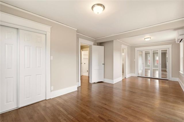 15 E 54TH Street, Kansas City, MO 64112