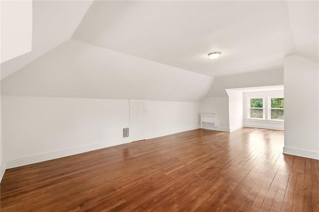15 E 54TH Street, Kansas City, MO 64112