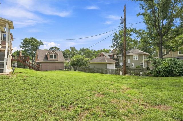 15 E 54TH Street, Kansas City, MO 64112
