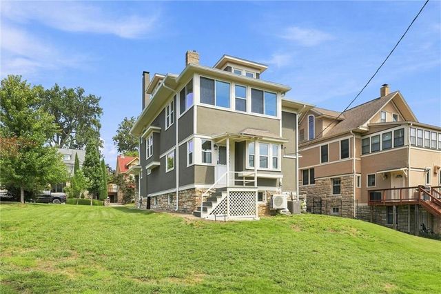 15 E 54TH Street, Kansas City, MO 64112