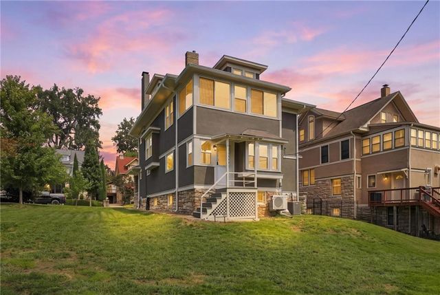 15 E 54TH Street, Kansas City, MO 64112