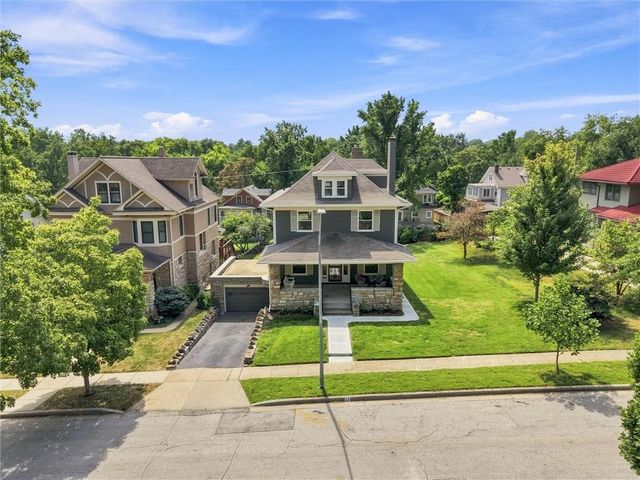15 E 54TH Street, Kansas City, MO 64112