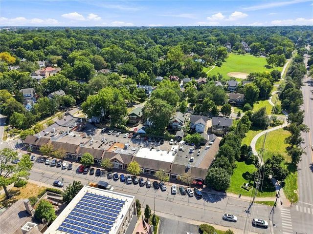 15 E 54TH Street, Kansas City, MO 64112