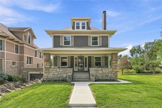 15 E 54TH Street, Kansas City, MO 64112