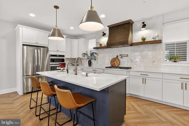 22069 CLARKSBURG RD, Clarksburg, MD 20871