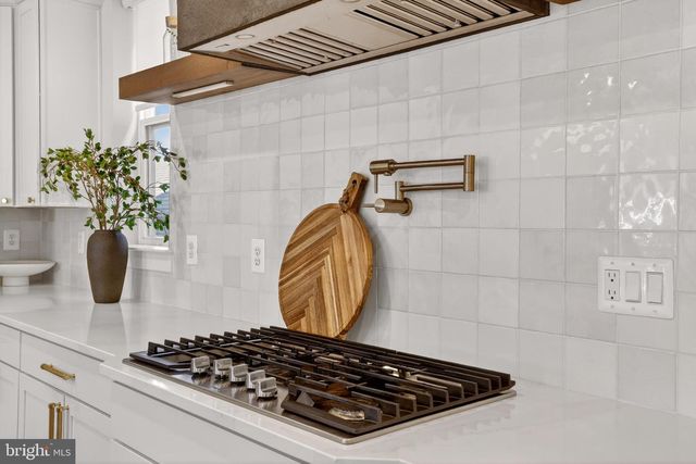 22069 CLARKSBURG RD, Clarksburg, MD 20871