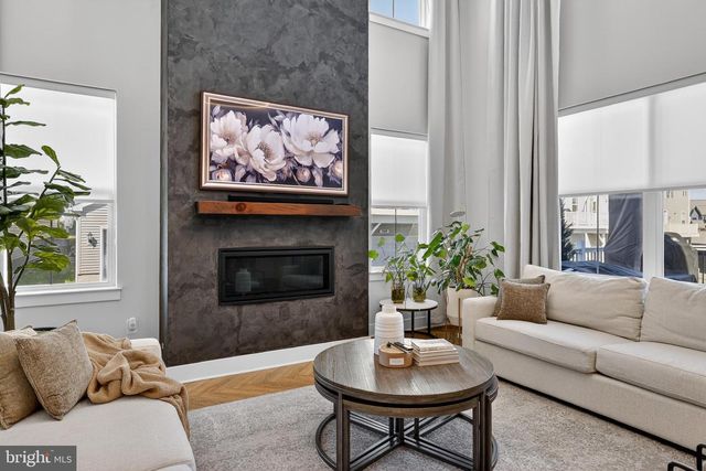 22069 CLARKSBURG RD, Clarksburg, MD 20871