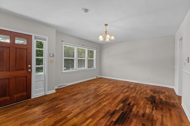 111 Pinehurst Drive, Frankfort, KY 40601