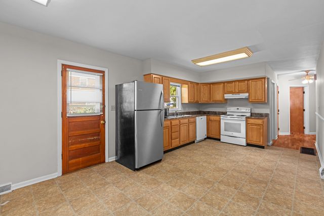 111 Pinehurst Drive, Frankfort, KY 40601