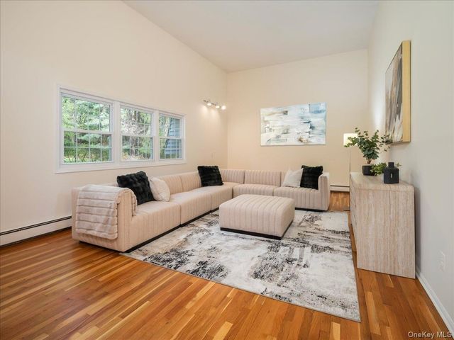 3 Spring Rock Place, Spring Valley, NY 10977