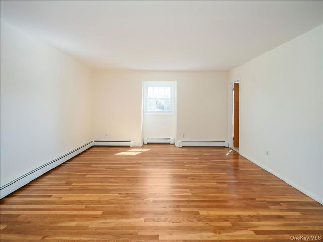 3 Spring Rock Place, Spring Valley, NY 10977