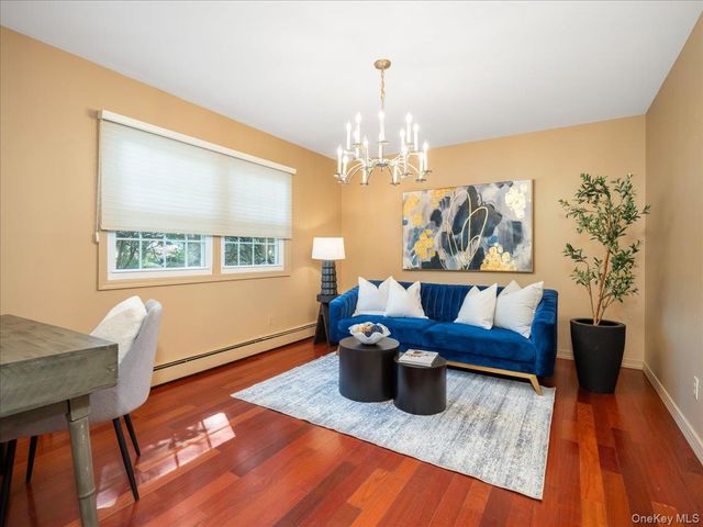 3 Spring Rock Place, Spring Valley, NY 10977