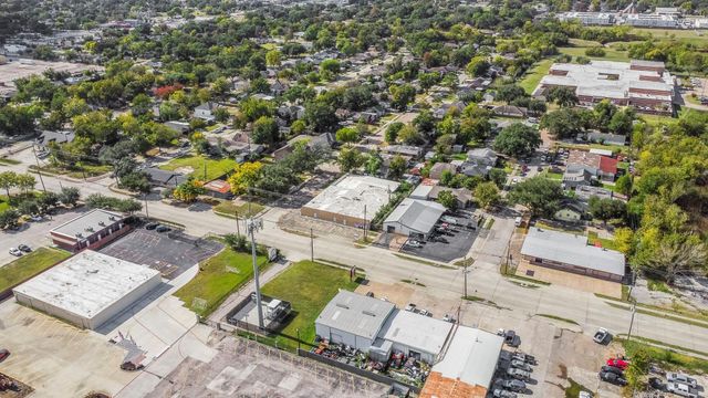 1018 Shaver Street, Pasadena, TX 77506