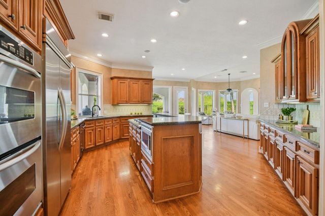 2 Wilmington Court, Sugar Land, TX 77479