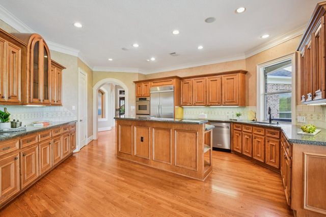 2 Wilmington Court, Sugar Land, TX 77479