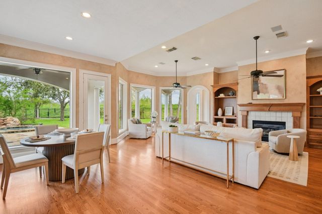 2 Wilmington Court, Sugar Land, TX 77479