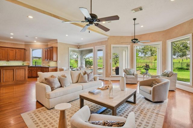 2 Wilmington Court, Sugar Land, TX 77479