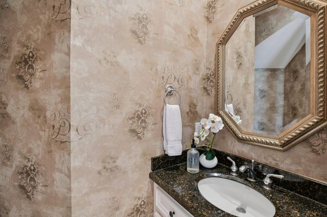 2 Wilmington Court, Sugar Land, TX 77479