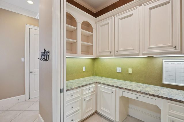 2 Wilmington Court, Sugar Land, TX 77479