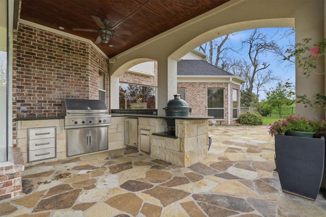 2 Wilmington Court, Sugar Land, TX 77479