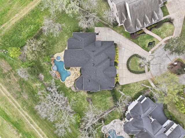 2 Wilmington Court, Sugar Land, TX 77479