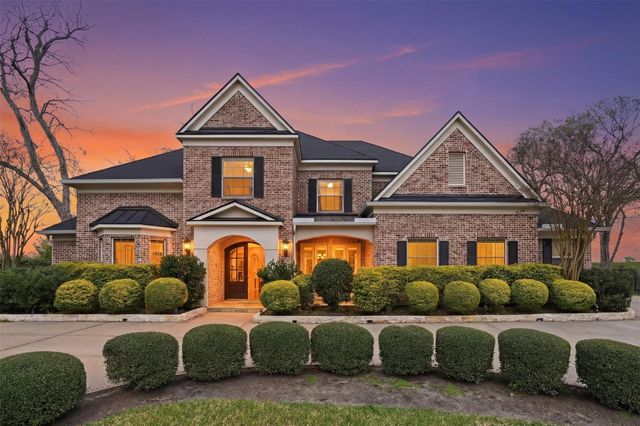 2 Wilmington Court, Sugar Land, TX 77479