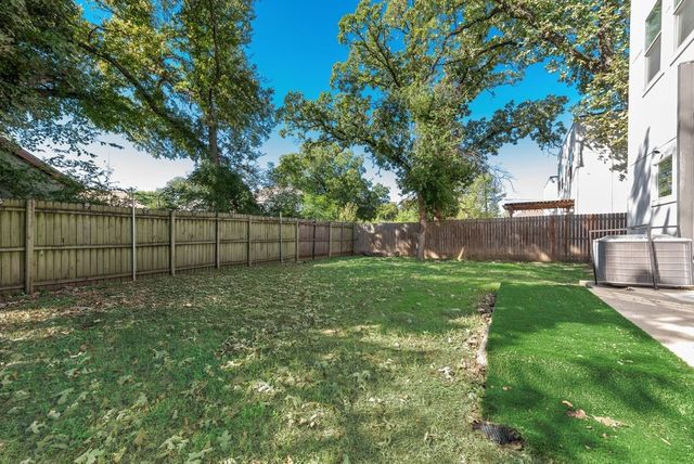 3634 Bickers Street, Dallas, TX 75212