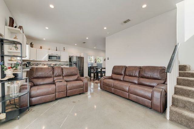 3634 Bickers Street, Dallas, TX 75212