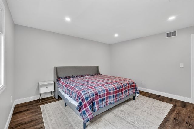 425 Maple Brook Rd 425, Bellingham, MA 02019