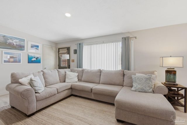 2110 Elaine Cir, Pensacola, FL 32504