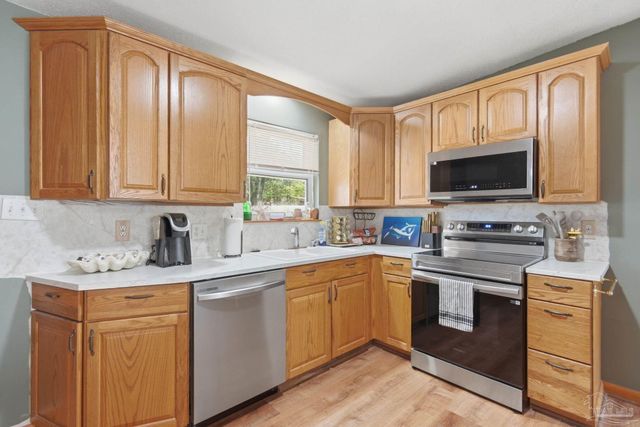 2110 Elaine Cir, Pensacola, FL 32504