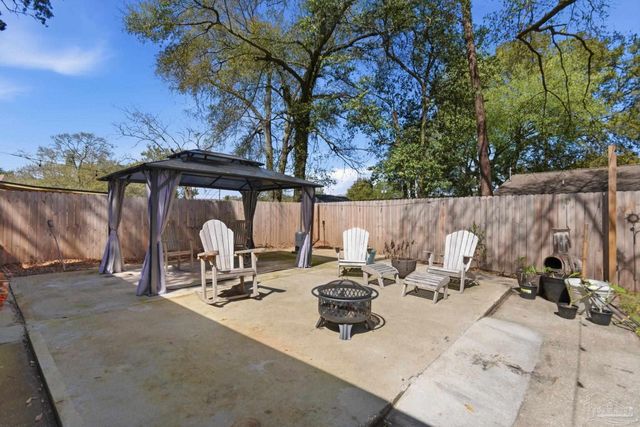 2110 Elaine Cir, Pensacola, FL 32504