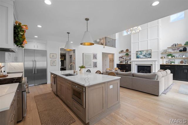 1316 Fawnvalley Drive, Des Peres, MO 63131