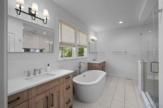 1316 Fawnvalley Drive, Des Peres, MO 63131