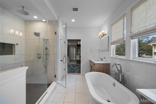1316 Fawnvalley Drive, Des Peres, MO 63131