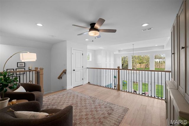 1316 Fawnvalley Drive, Des Peres, MO 63131