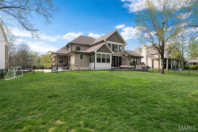1316 Fawnvalley Drive, Des Peres, MO 63131