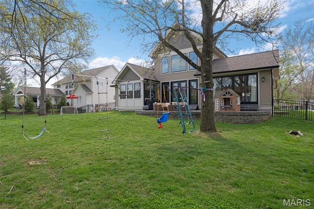 1316 Fawnvalley Drive, Des Peres, MO 63131