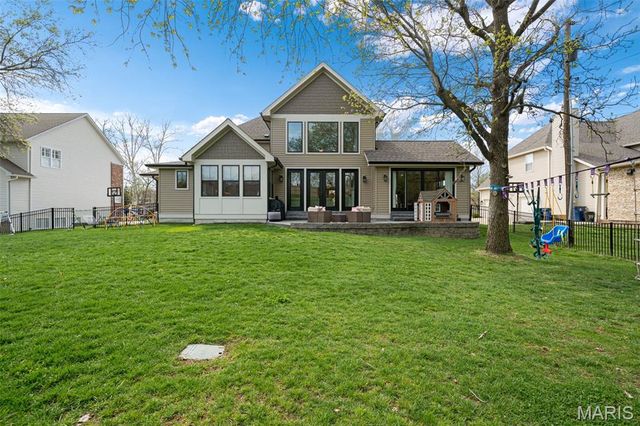 1316 Fawnvalley Drive, Des Peres, MO 63131