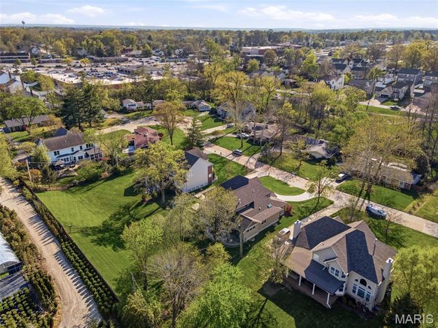 1316 Fawnvalley Drive, Des Peres, MO 63131