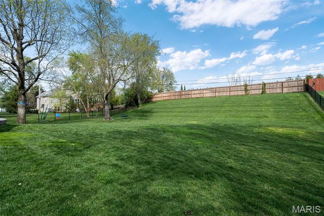 1316 Fawnvalley Drive, Des Peres, MO 63131