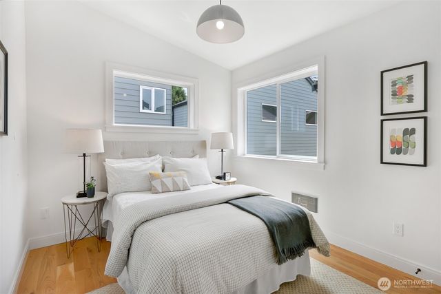 8738 B 13th Avenue NW, Seattle, WA 98117