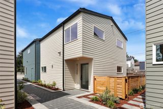 8738 B 13th Avenue NW, Seattle, WA 98117