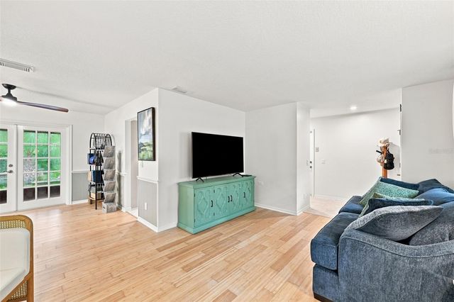 2107 W FORE DRIVE, Tampa, FL 33612