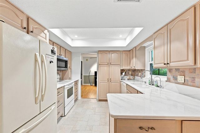 2107 W FORE DRIVE, Tampa, FL 33612