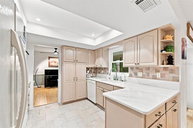2107 W FORE DRIVE, Tampa, FL 33612