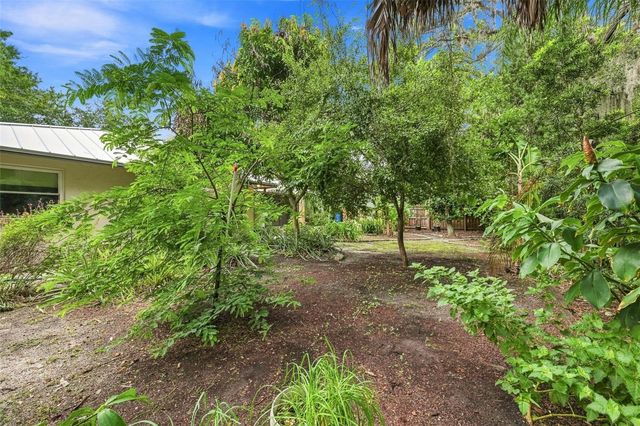 2107 W FORE DRIVE, Tampa, FL 33612