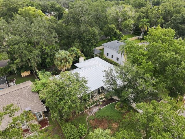 2107 W FORE DRIVE, Tampa, FL 33612